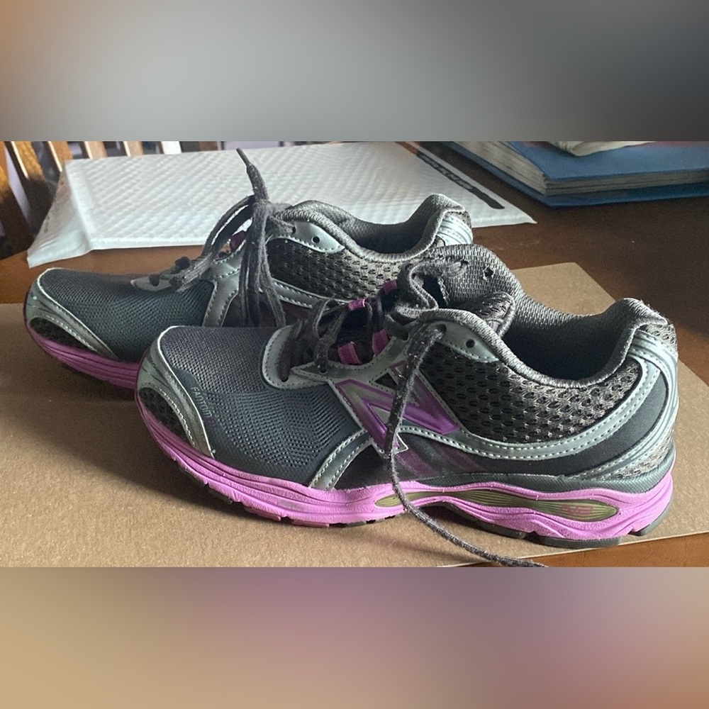 Ladies New Balance Shoes